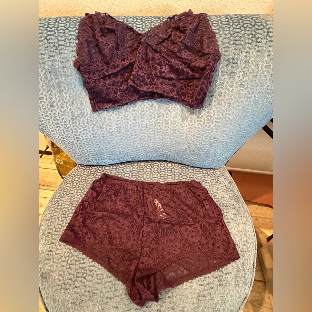 Victoria's Secret Lace panty and top 2pc set. Deep Purple s xl